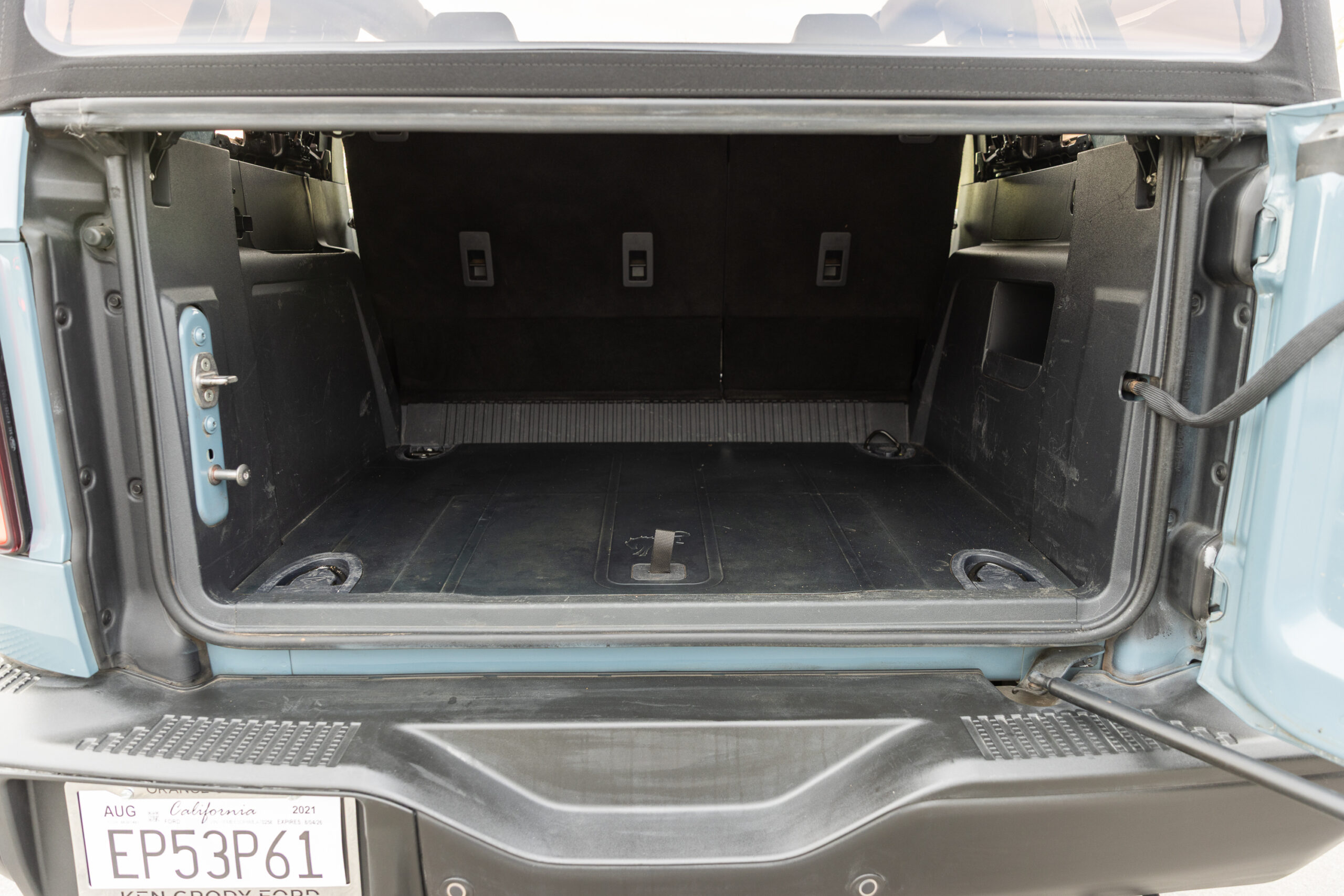 Ford Bronco Badlands Newport Beach rental photo 14