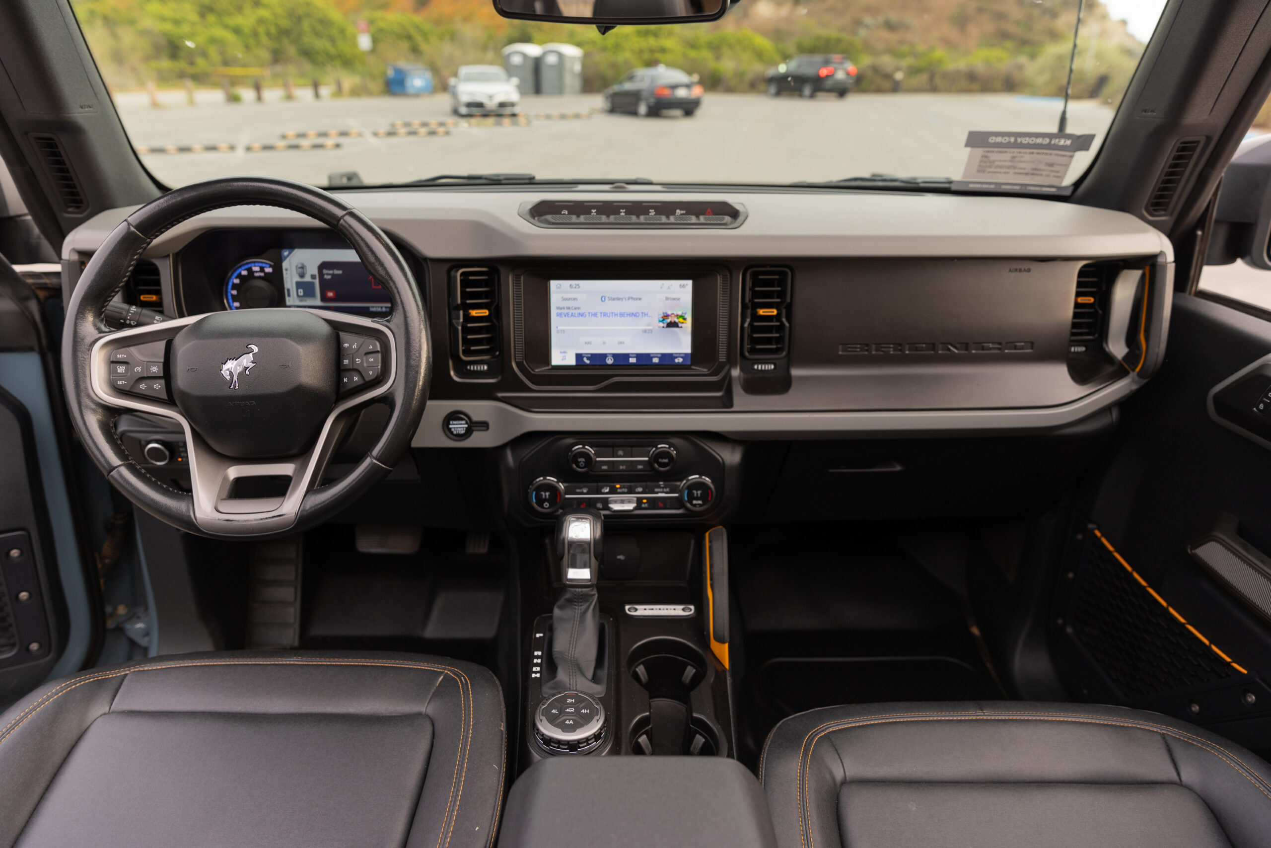 Ford Bronco Badlands Newport Beach rental photo 13