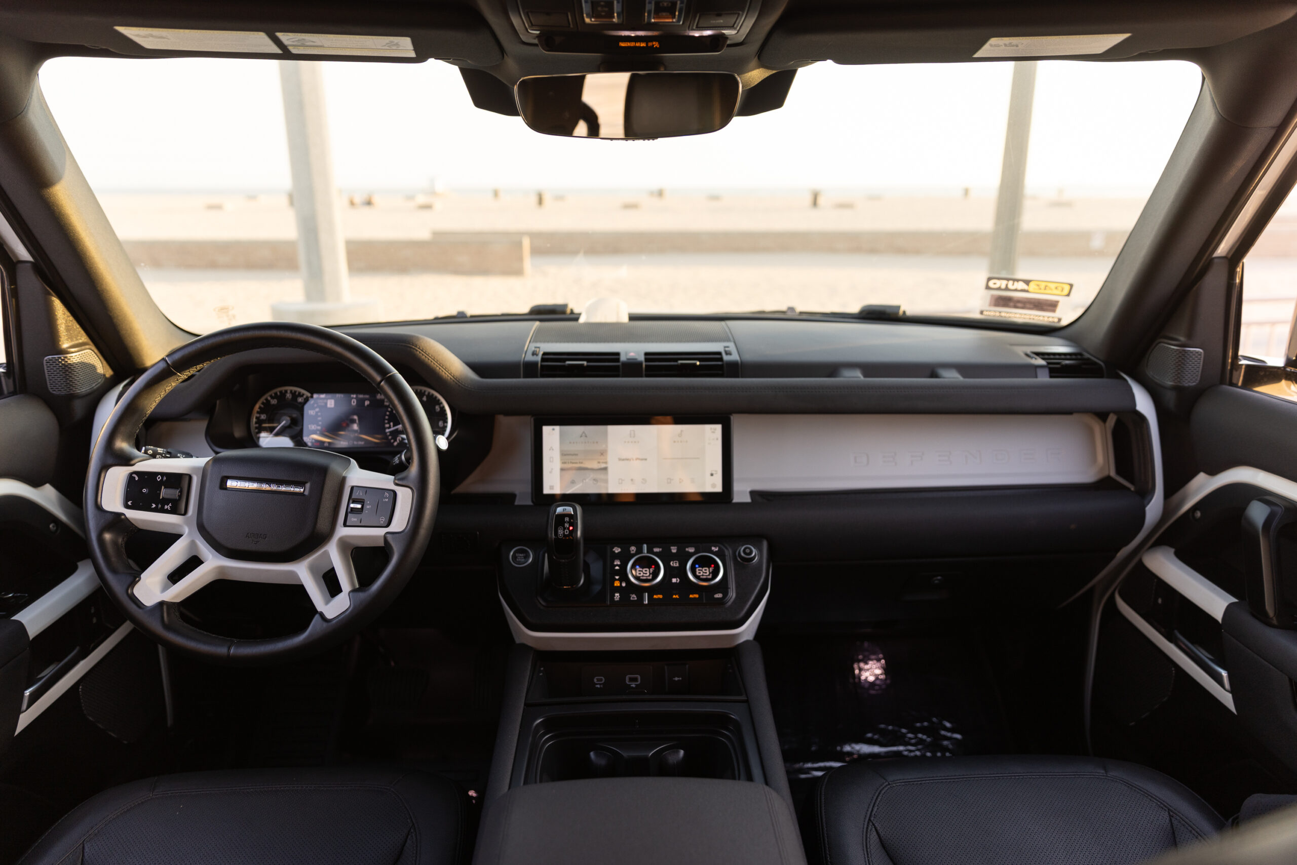 Land Rover Defender 110 Newport Beach rental photo 9