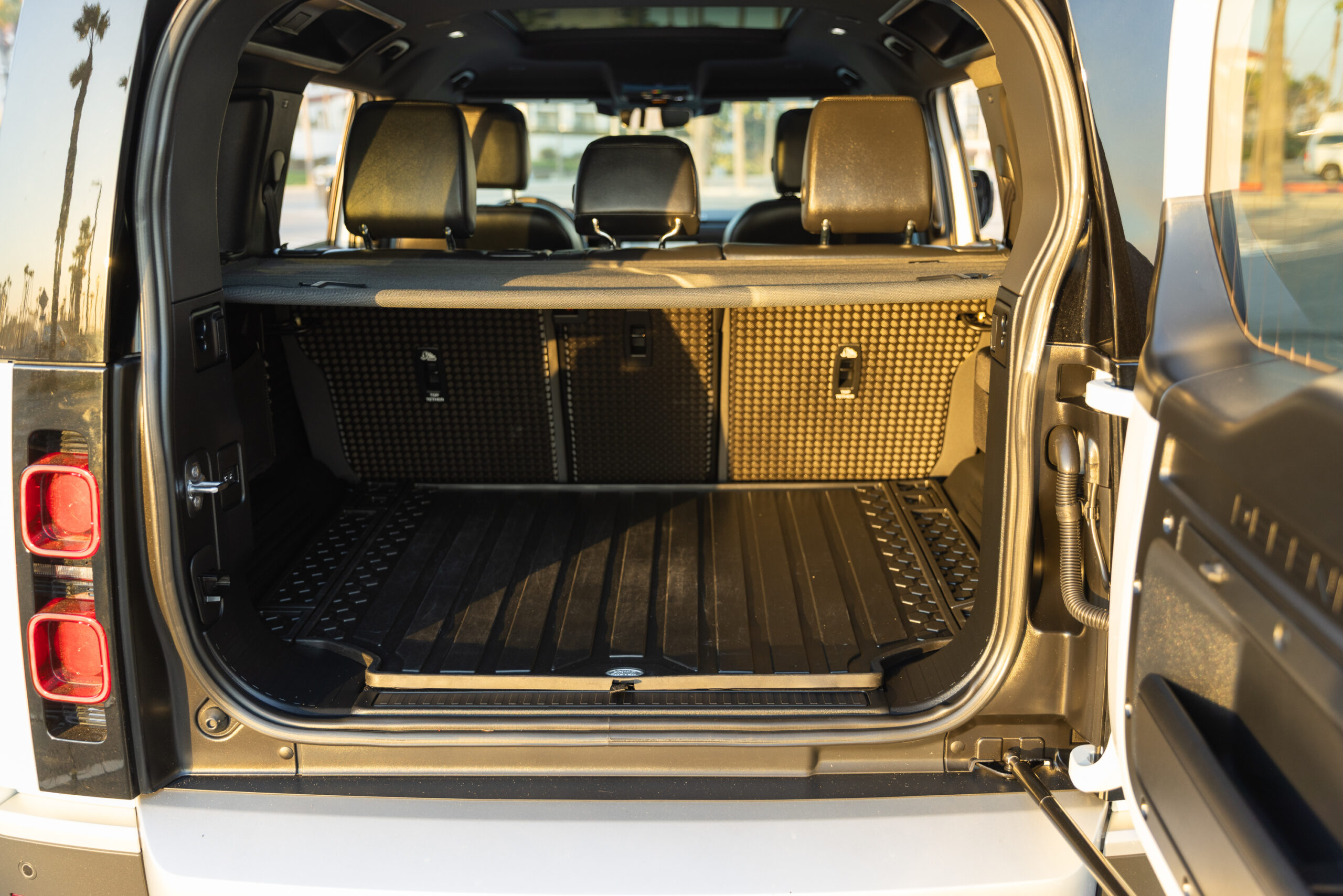 Land Rover Defender 110 Newport Beach rental photo 11