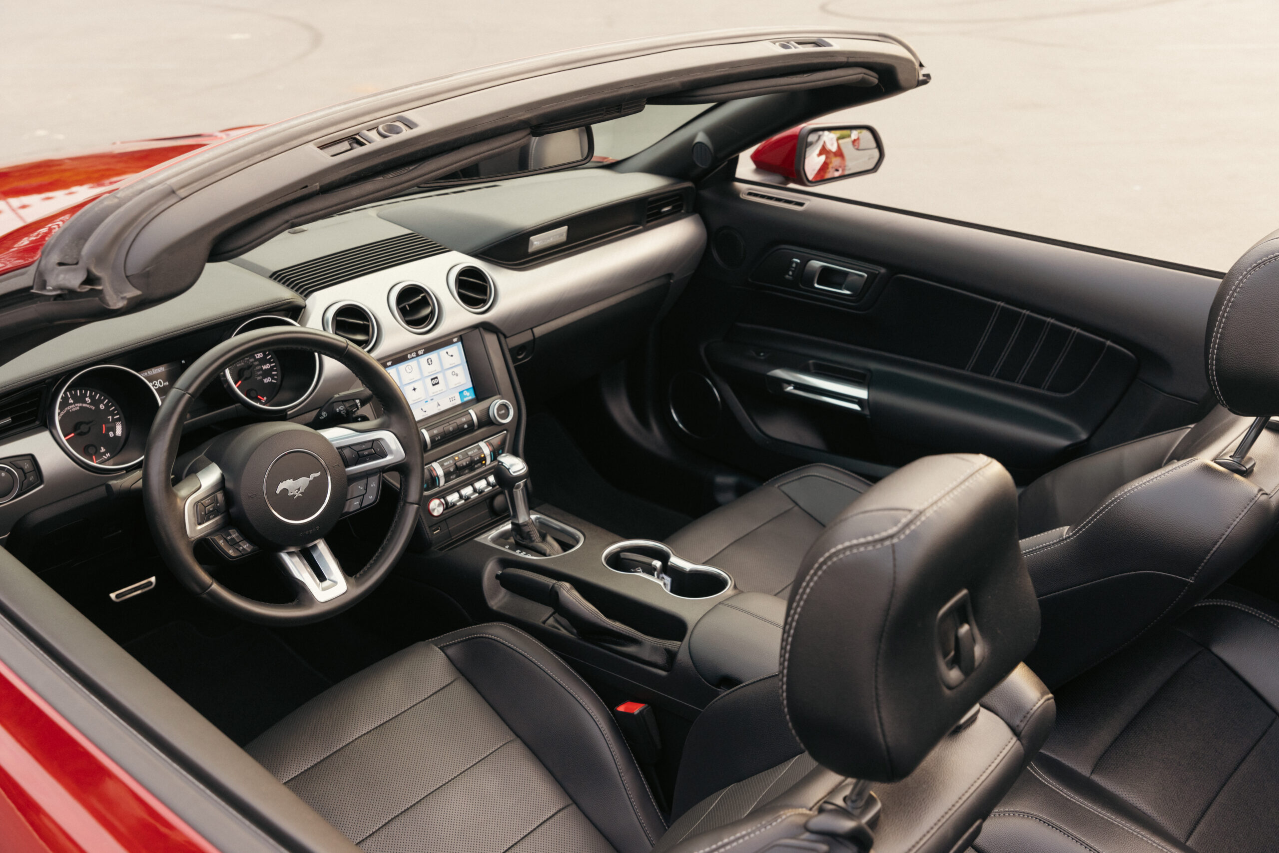 Mustang GT Convertible Newport Beach rental photo 5