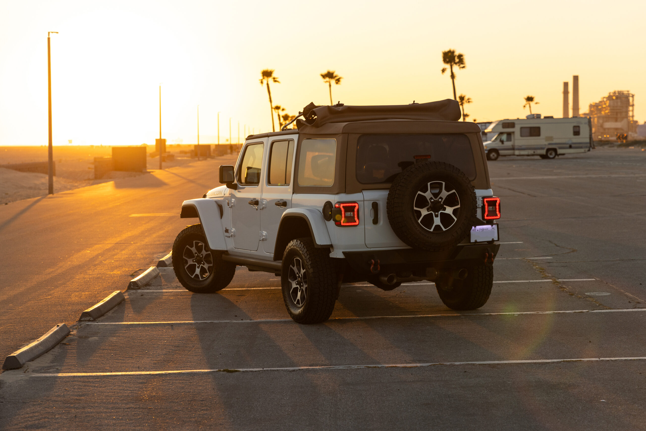 Jeep Wrangler Rubicon Newport Beach rental photo 8