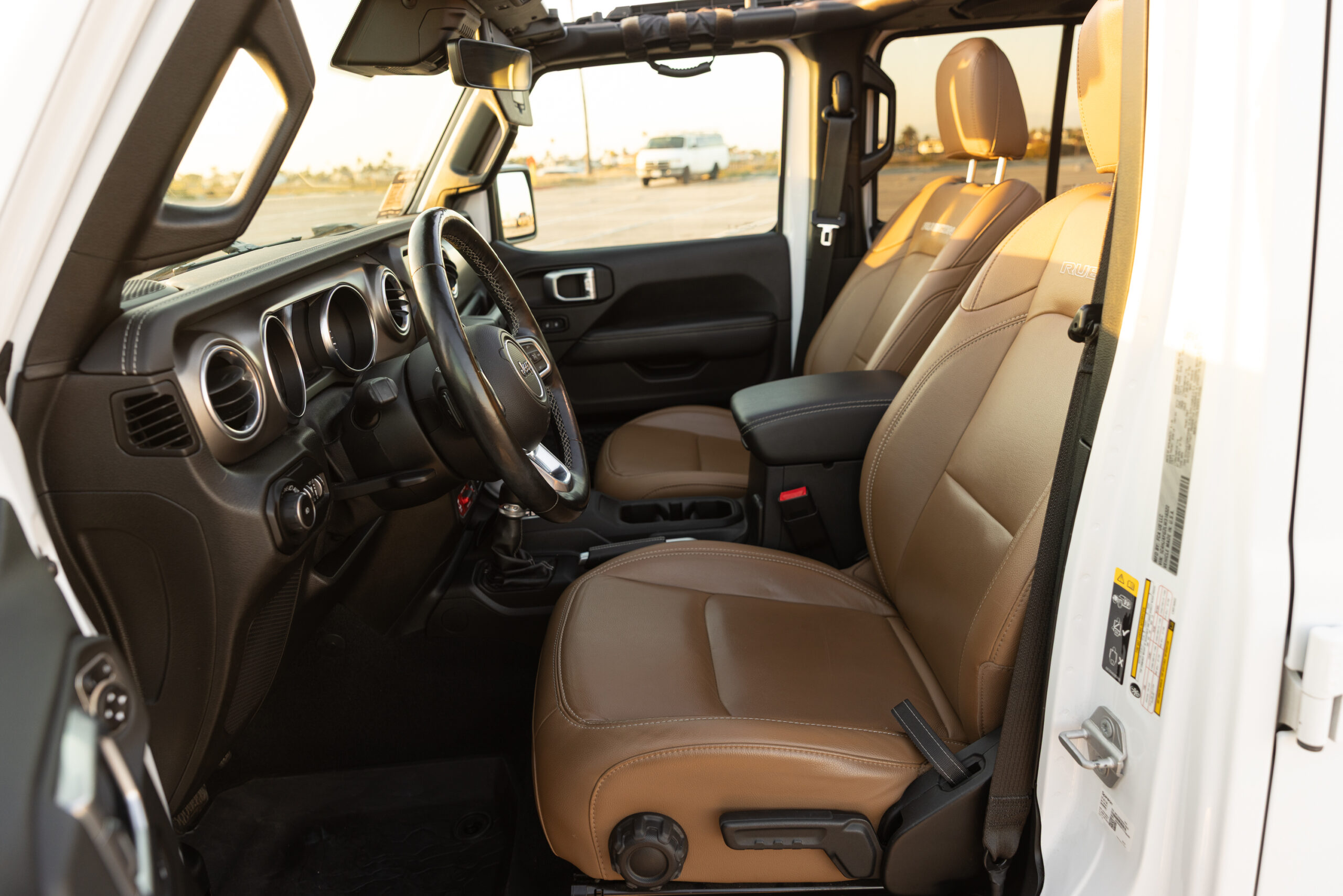 Jeep Wrangler Rubicon Newport Beach rental photo 14