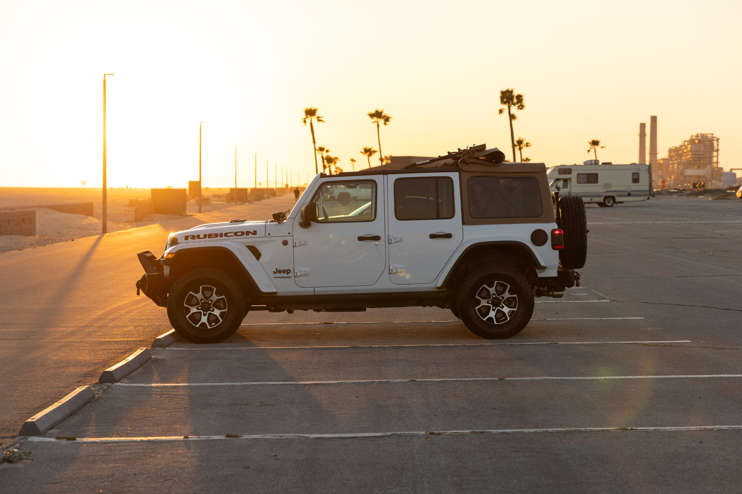 Jeep Wrangler Rubicon Newport Beach rental photo 4