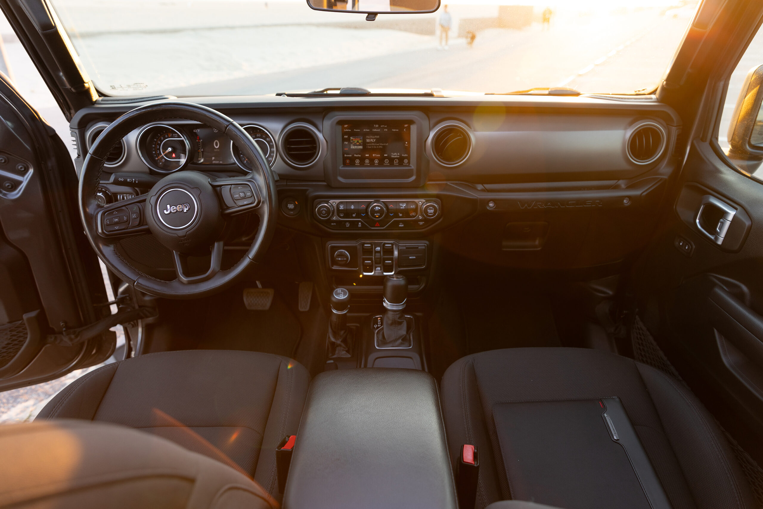 Jeep Wrangler Willys Newport Beach rental photo 8